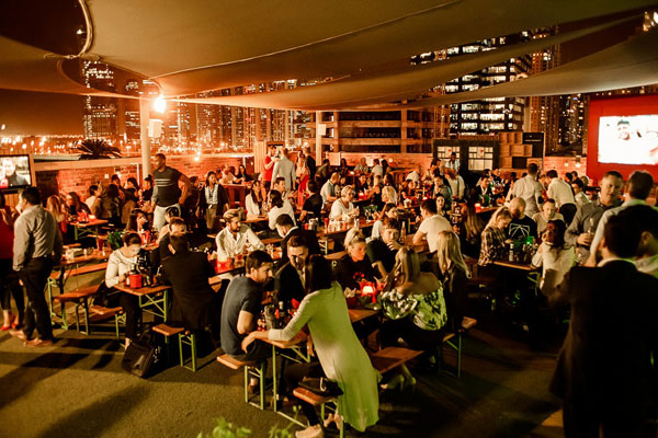 Garden on 8 Media One Hotel