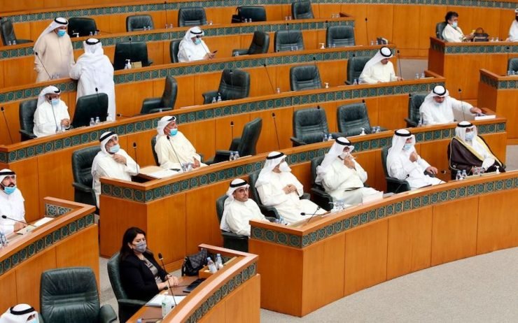 Kuwaiti economic crisis sidelined as nation goes to polls