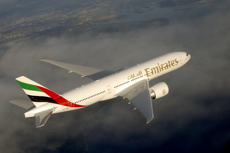 Dubai Emirates reanudará vuelos a Ciudad de México vía Barcelona