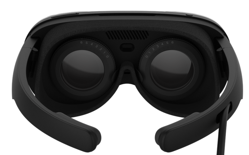 Hands-on review: HTC Vive Flow