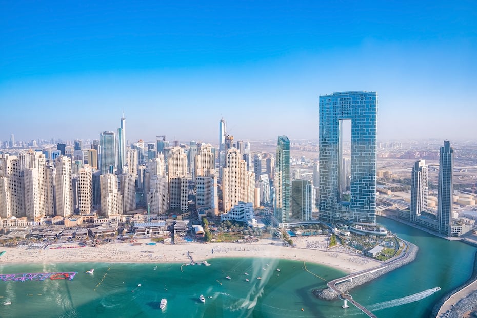 ما الذي يجعل دبي مكانًا مثاليًا في الصيف؟