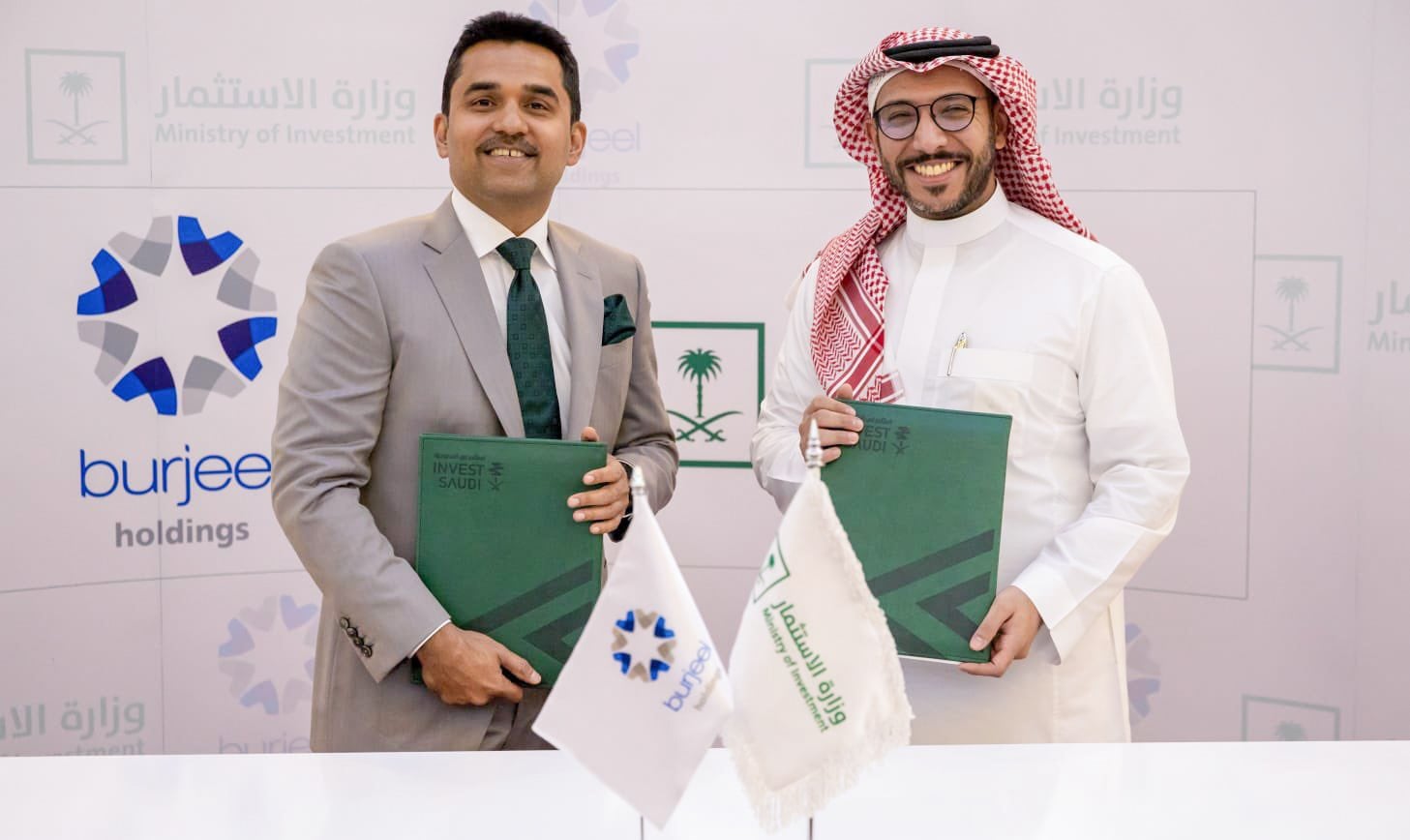Dr. Shamsheer Vayalil of Burjeel Holdings and Fahad Alnaeem from the KSA ministry of Investment sign the MoU