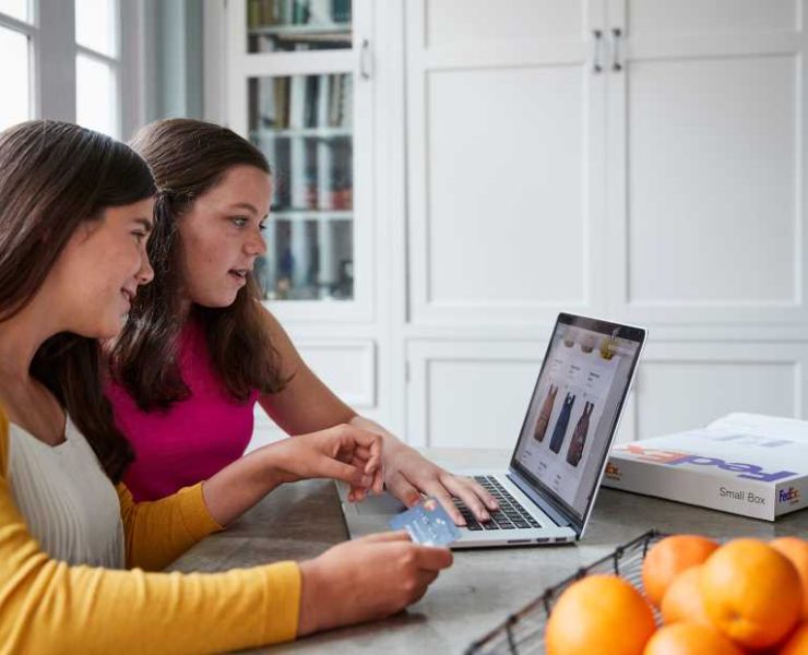 FedEx insights on e-commerce