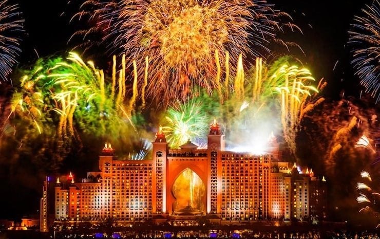 fireworks best-new-years-eve-palm-jumeirah-fireworks-2