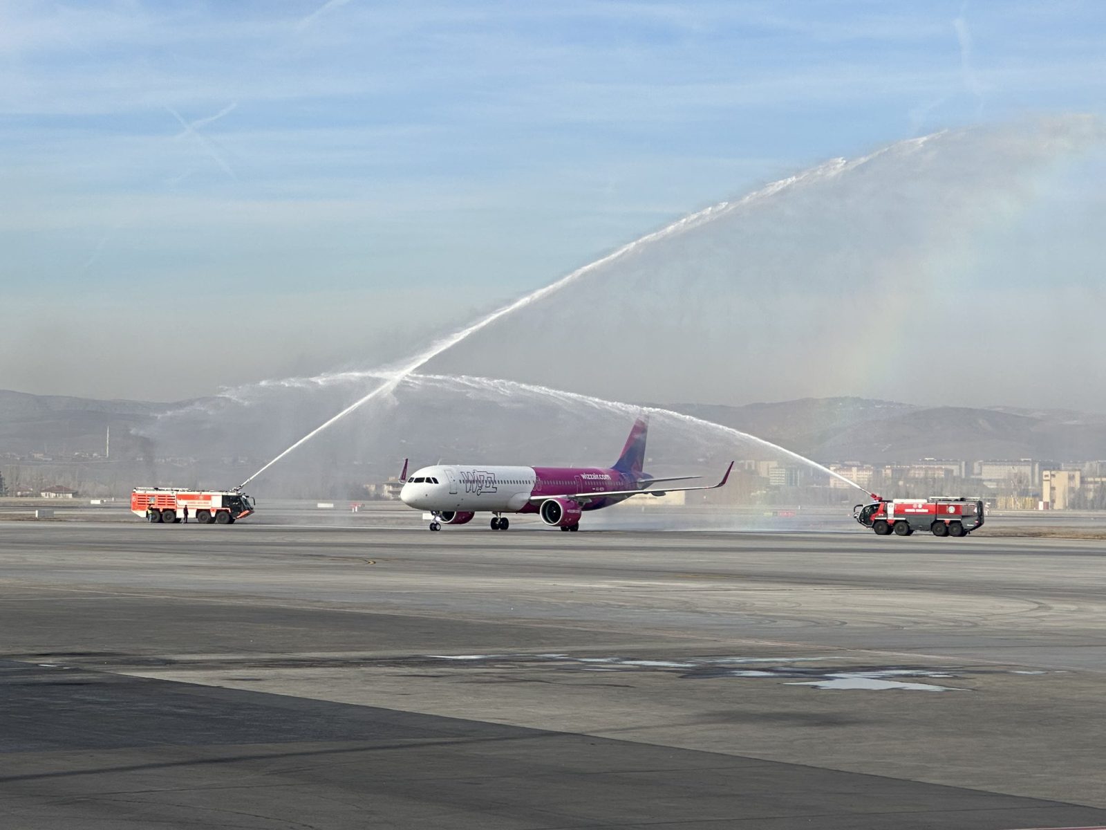 Wizz Air Abu Dhabi's inaugural flight lands in Turkiye