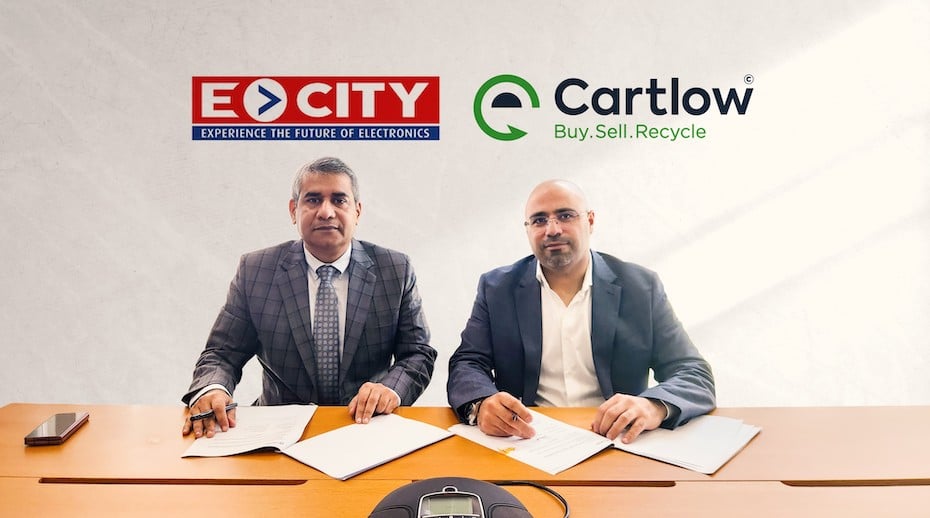 Ecity - Cartlow sign agreement Image credit Cartlow