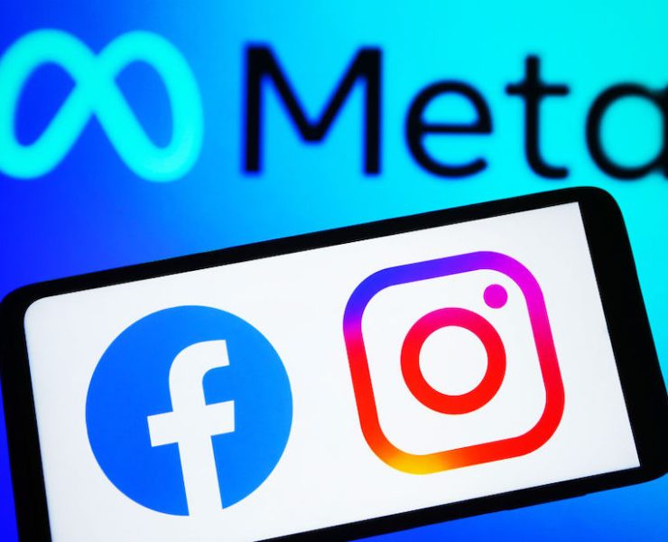 Instagram , Facebook - META -AI