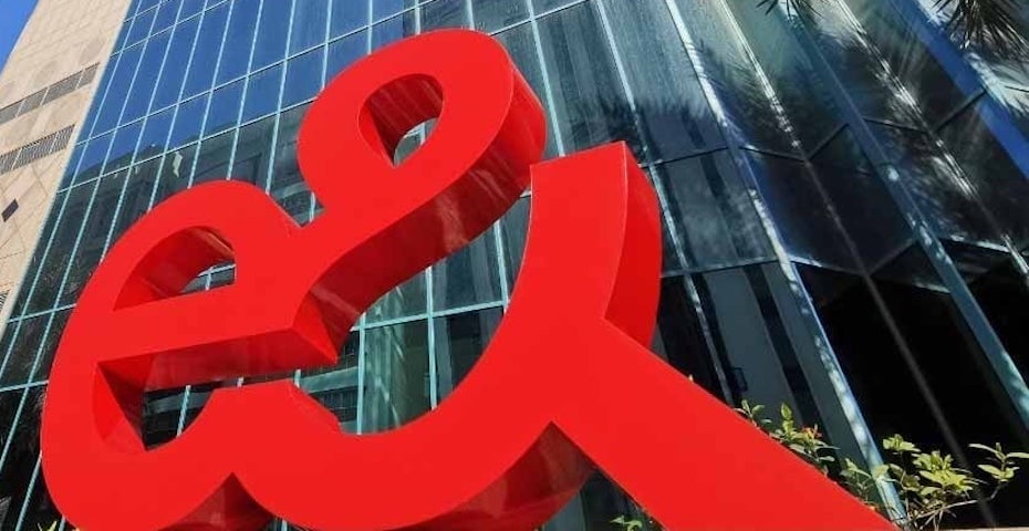 e-acquires majority-stake acqusiition-in-PPF Telecom -Image-e& Group