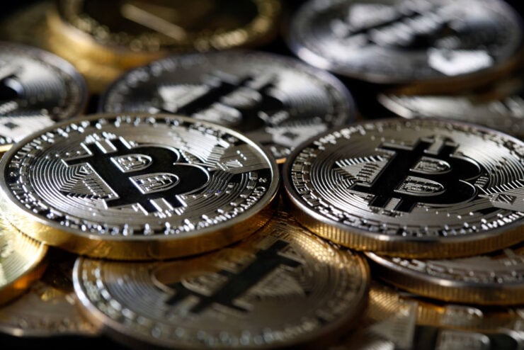 US SEC gives bitcoin ETFs the green light