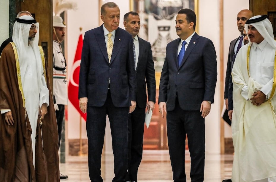 Irak, Türkiye, Katar ve Birleşik Arap Emirlikleri, 17 milyar dolarlık bir kalkınma yolu projesinde işbirliği yapmak üzere bir ön anlaşma imzaladı.