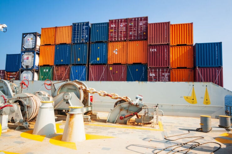 Oman’s Asyad plans to list shipping unit, hires advisers