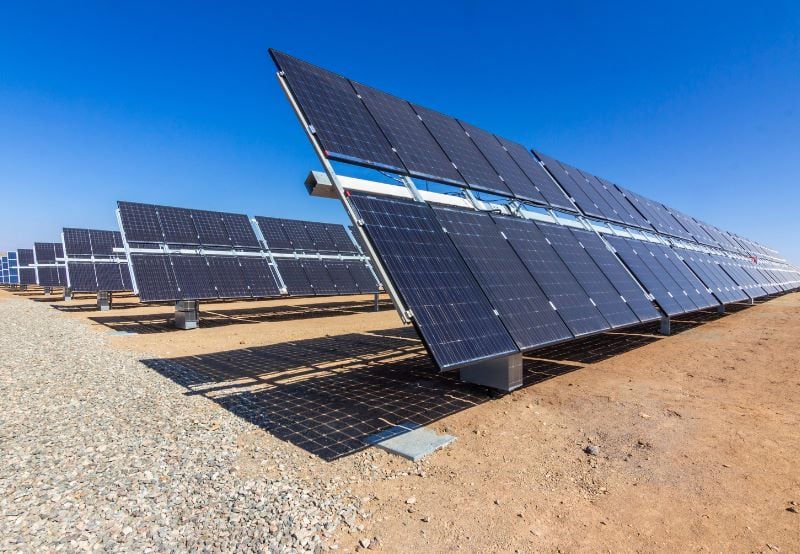 ACWA Power, Badeel, SAPCO report financial close on key solar projects