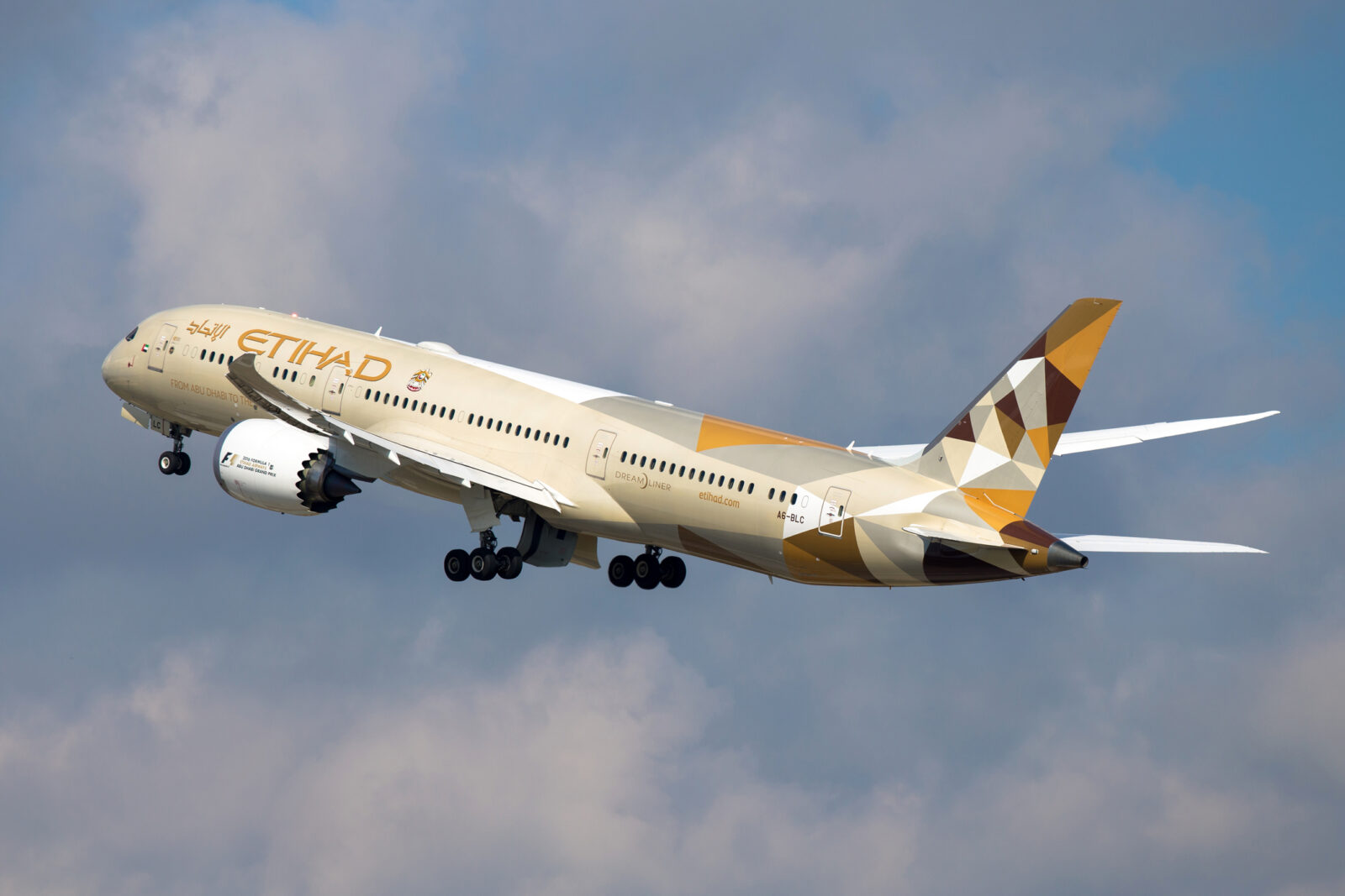 Abu Dhabi’s Etihad Airways posts 66% rise in nine-month profit