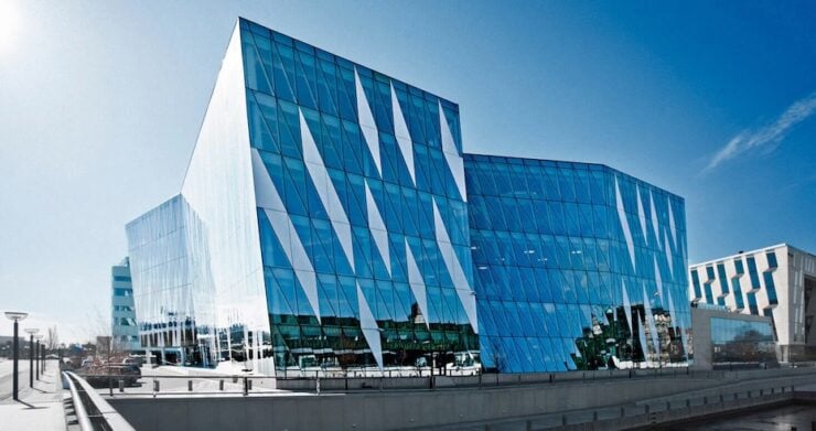 J. Safra Sarasin Group to acquire majority stake in Saxo Bank