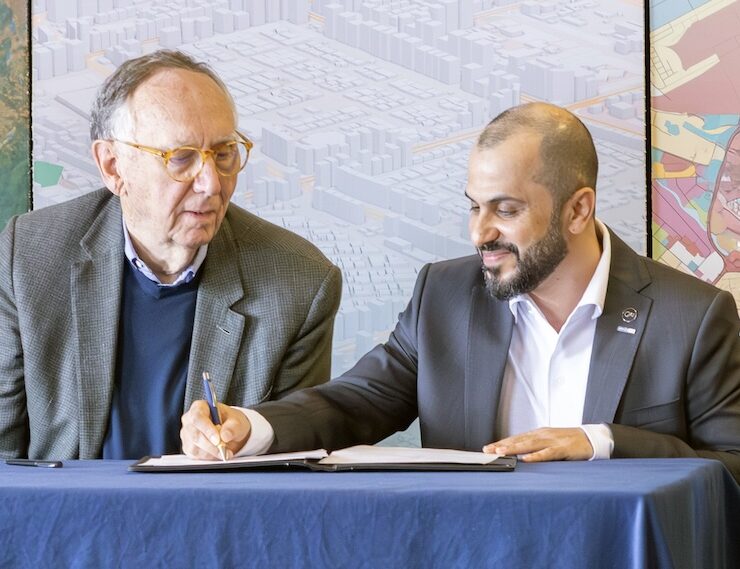 Jack Dangermond of Esri and Hasan Al Hosani of Space42 sign MOu for mapping initiatove for Africa