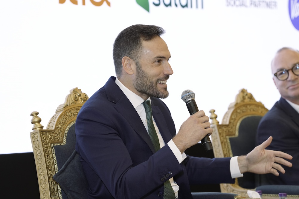 Javier Carinena, principal, energy and process industries practice, Kearney Middle East & Africa (pictured left) along with Seton Vermaak, principal consultant, MRM MENAT (pictured right).
