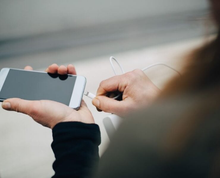 UAE warning: 79% of travellers at risk from unsafe device charging