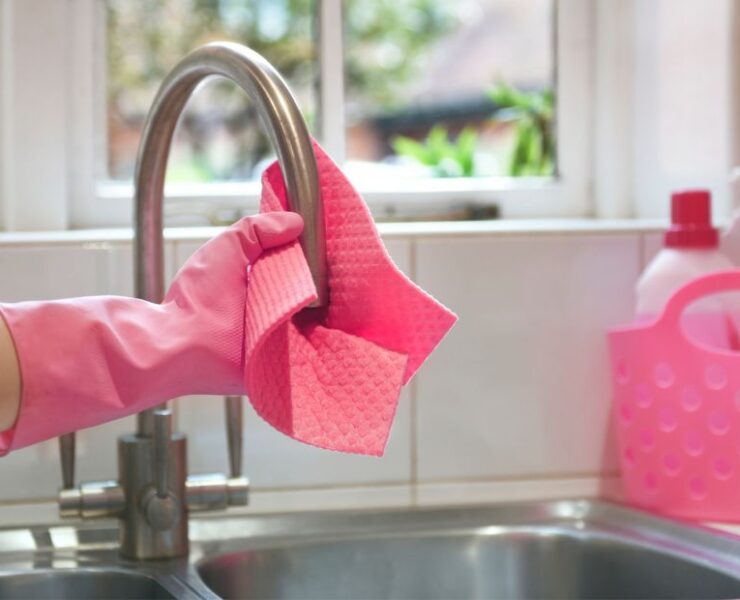 Saudi grants 6-month extension for regularising runaway domestic workers