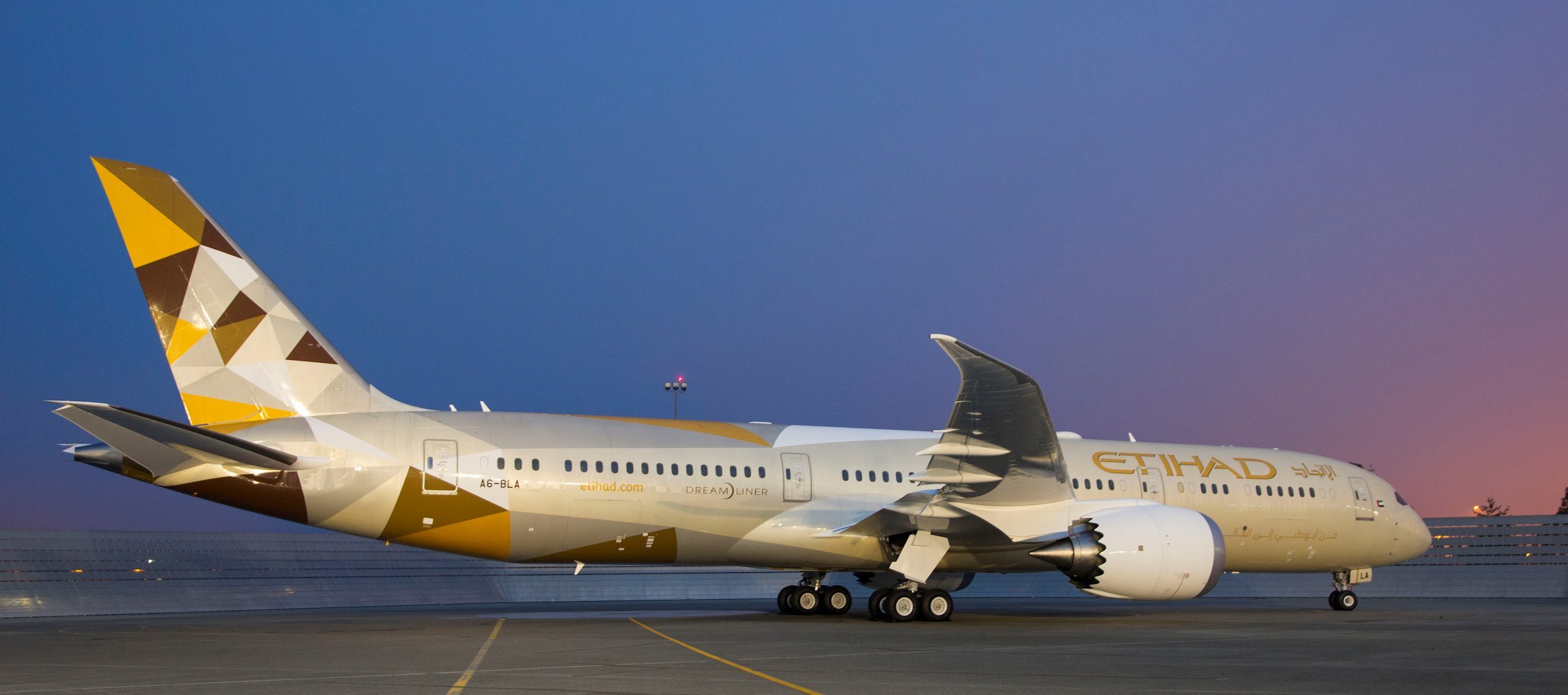 Etihad Airways Launches First B787 Dreamliner Flight - Gulf Business