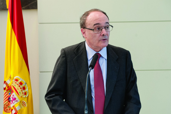 Luis Linde spain bank