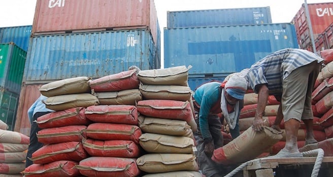 Saudi Arabia lifts export bans on cement, steel - Gulf Business