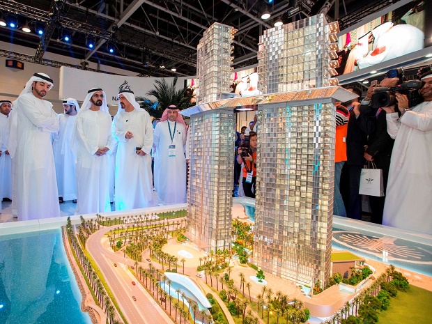 Sheikh Mohammed reviews Nakheel's new Palm 360 project 